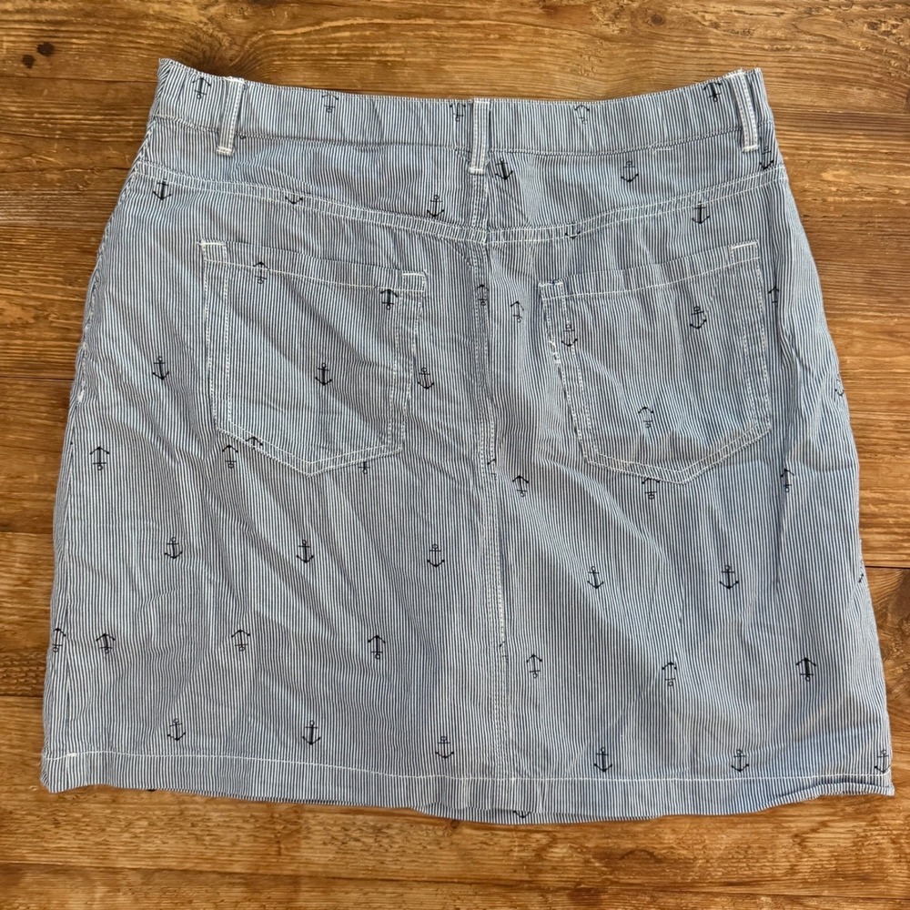 Croft & Barrow Blue White Pinstripe Anchor Embroidered Nautical Skort WM's 8 EUC - Picture 3 of 10
